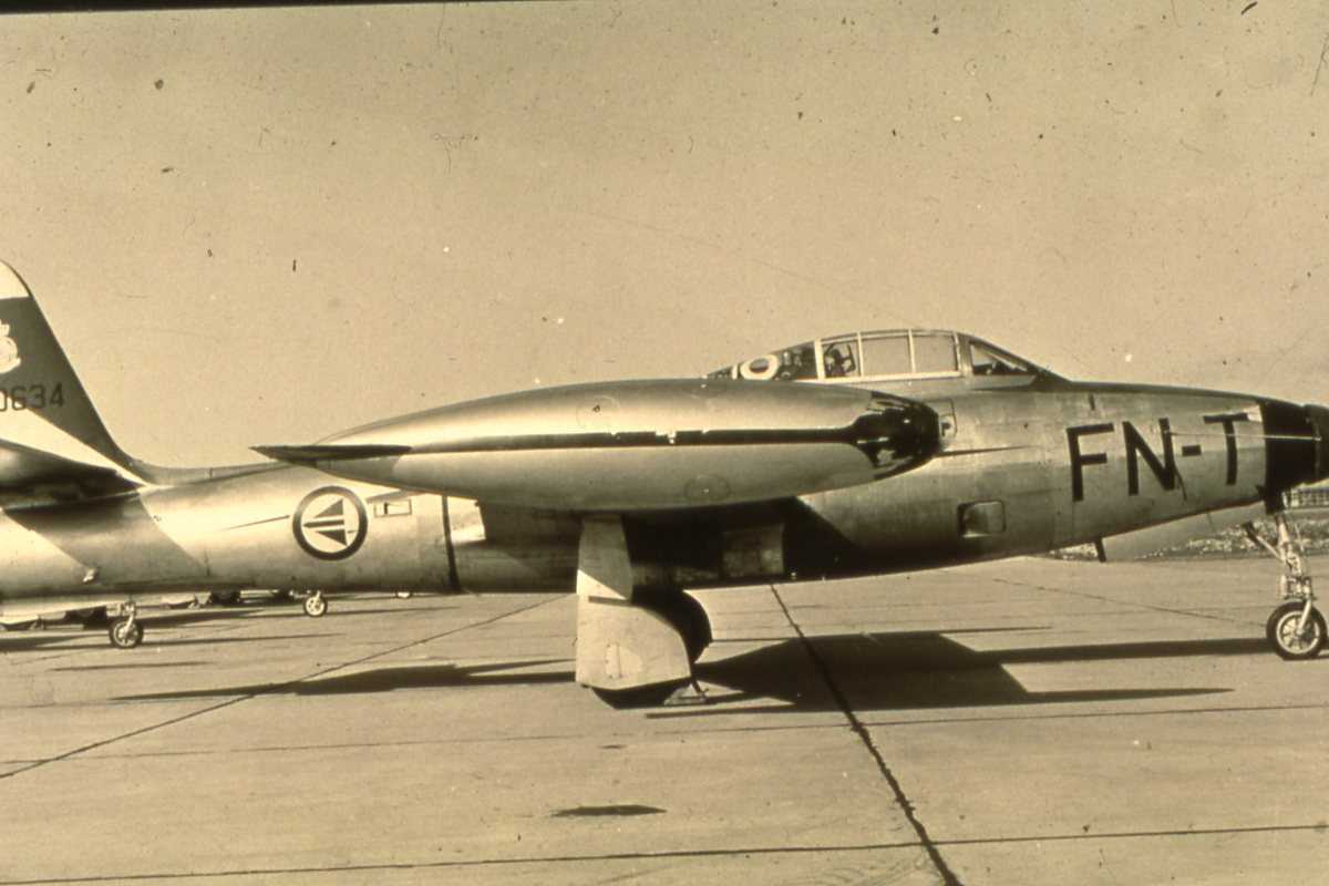 Norsk fly av typen F-84G Thunderjet med kjennetegn FN-T og nr. 51-10634.