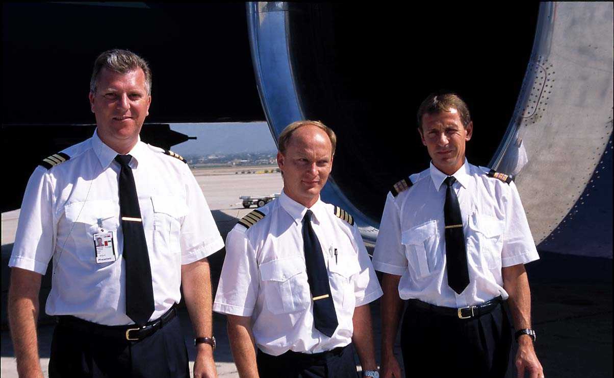 Lufthavn, 1 fly på bakken, OY-CNS DC-10 fra Premiair