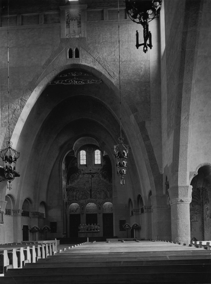 Plantyp-Korsplan, Kyrka