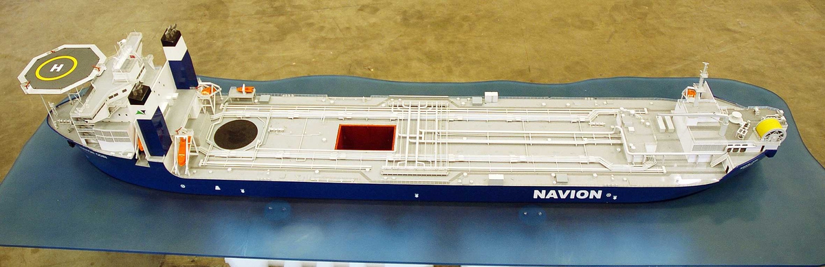 Modell av Navion Odin. Tankskipet er en bøyelaster.