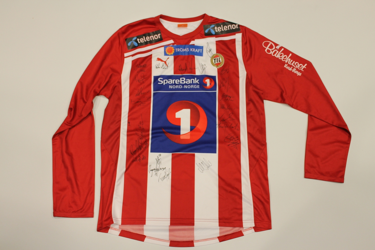 Spillertrøye fra Tippeligaen 2011. Tromsø IL. Signert av troppen. 23 navnetrekk. Størrelse L