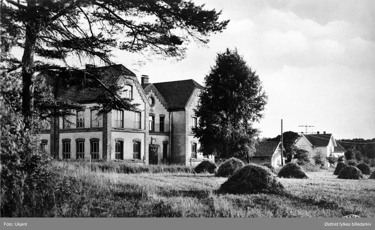 Hafslund skole i Skjeberg, ca. 1925. Skolen er revet.