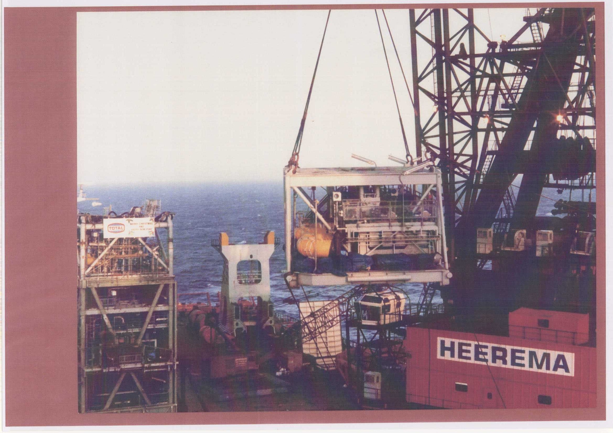 Valve skid being lifted