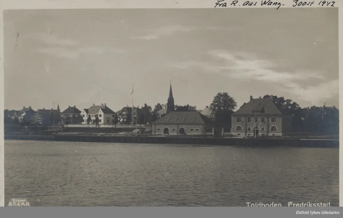 tollboden, eksteriør, bryggen, elva,