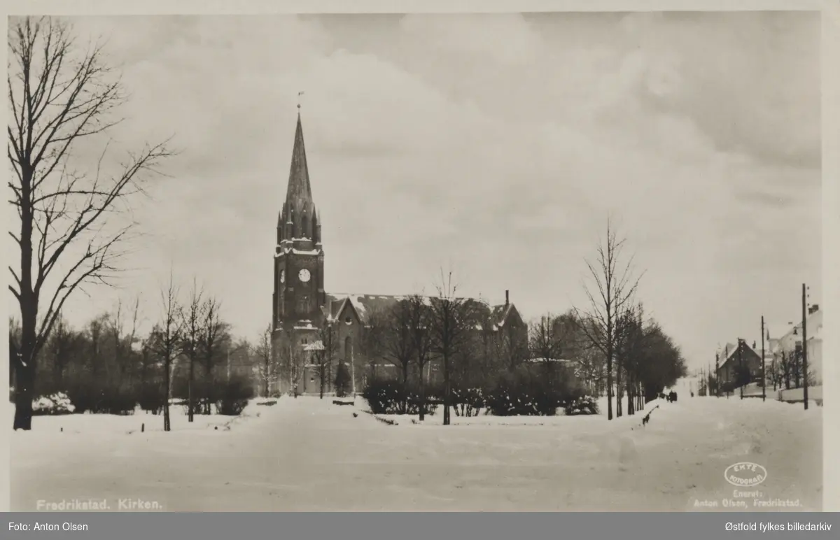 kirke, eksteriør, Vestsiden kirke, snø, park,