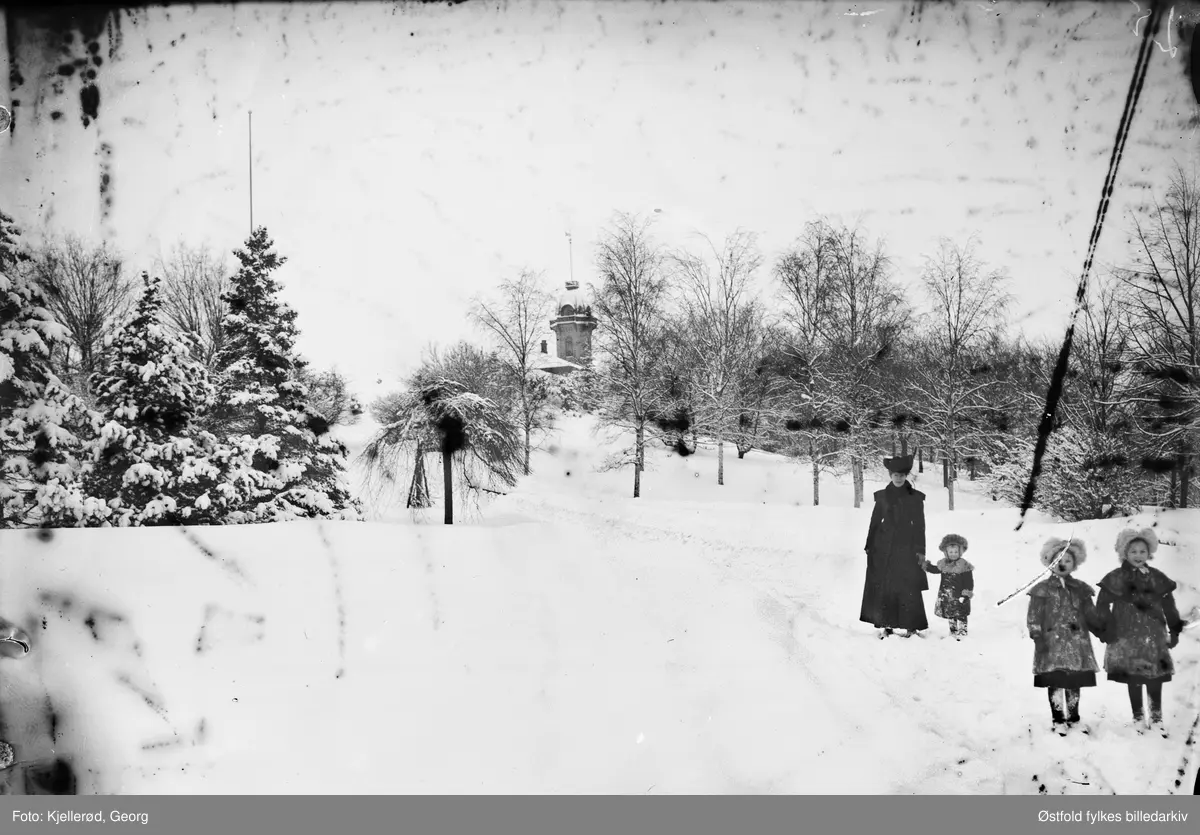 St. Hanshaugen park i Oslo. Damvokterbolig på toppen i bakgrunnen.