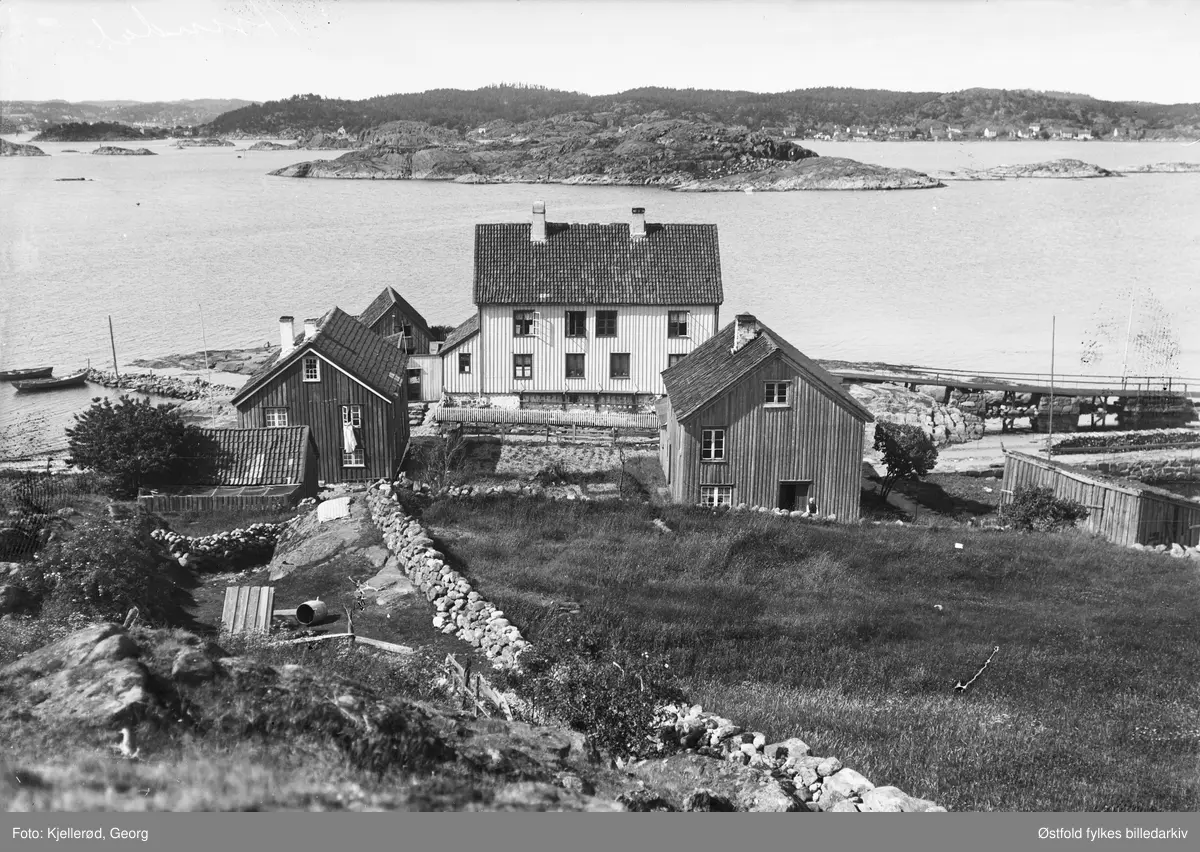 Tollboden på Merdø, utenfor Arendal, fotografert mot nord.