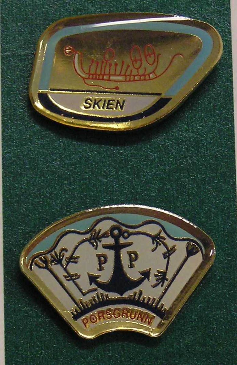 Skien = helleristning, Porsgrunn = porselsfabrikken, Brevik = skarpseilerne, Langesund = utskipningshavn, Kragerø = skipsbyggerverftene og Portør = kompassrosa