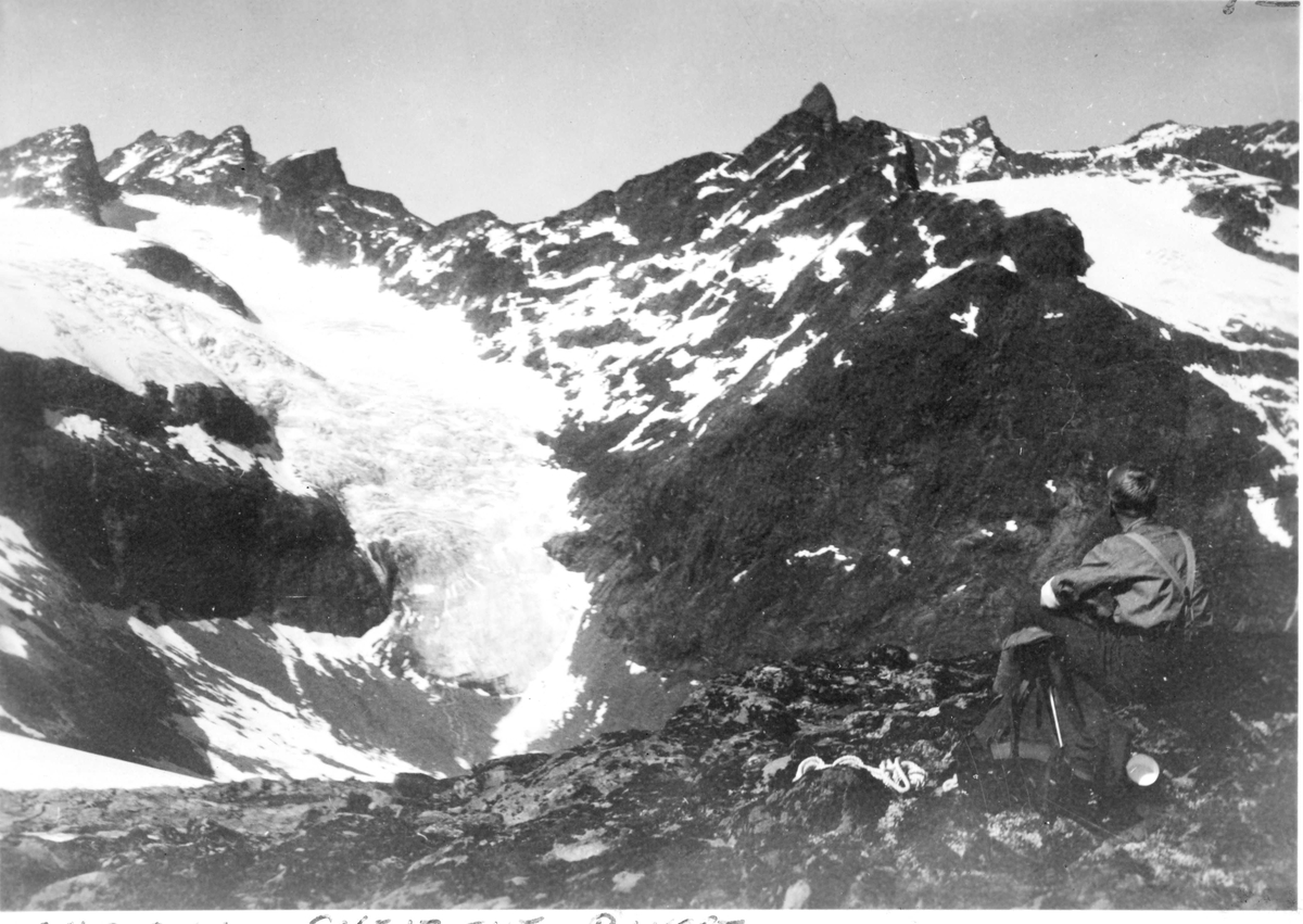 GEODESI. Triangulering: Jotunheimen.Austabott.,Soleibotnt.,Riingstind.