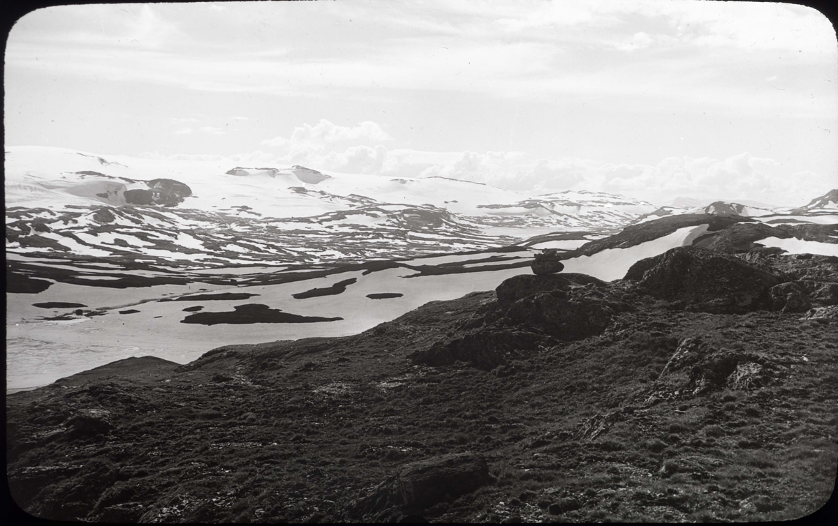 LANDSKAPSBILDER SØR-NORGE: Hardangerjøkulen fra Lengedalsnut (15 km øst Finse).