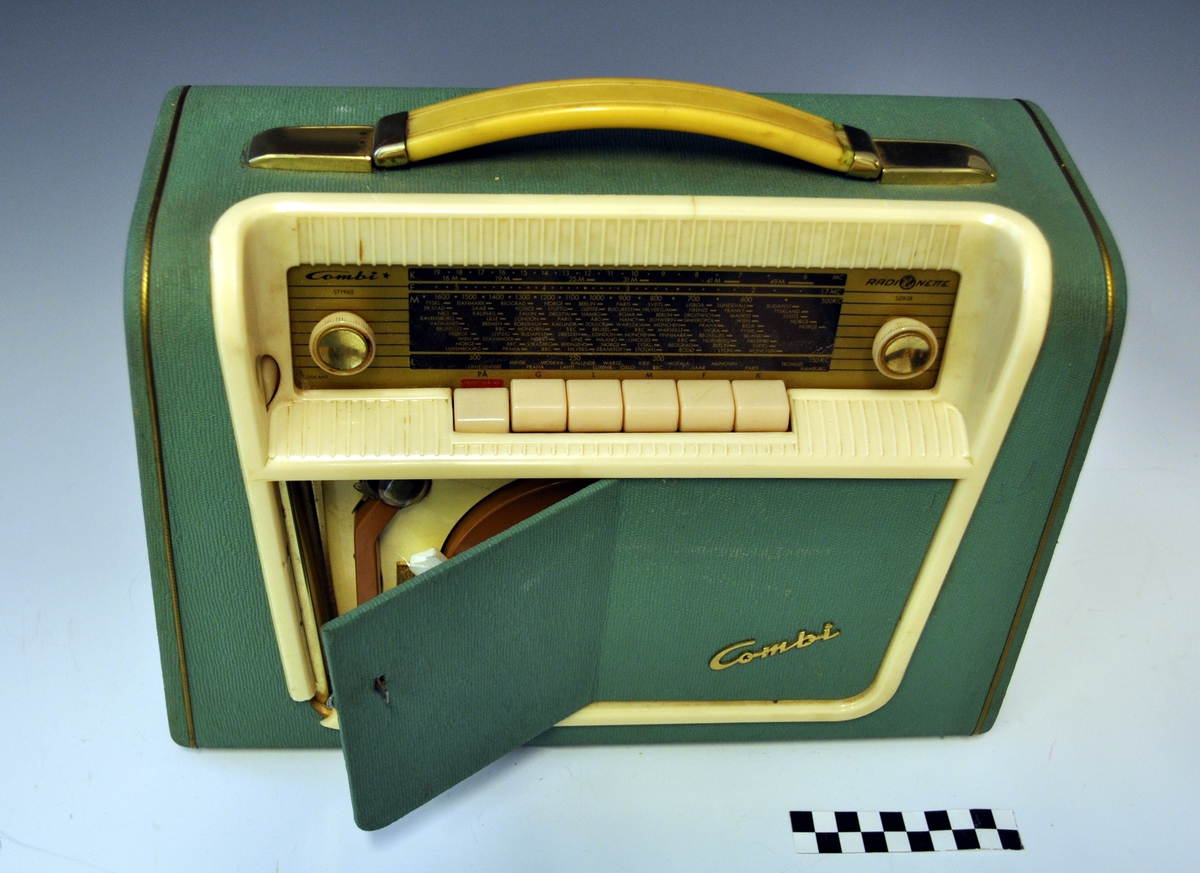 Radionette Combi Star med tilhørende originalt trekk.