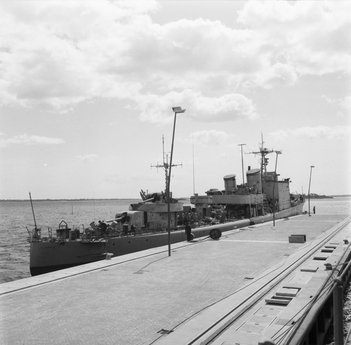 V17858