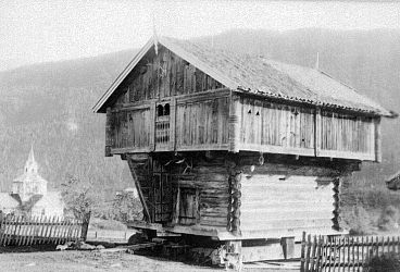 En samling bilder fra Telemark o. a. st. Bl. a. Seljord dyrsku, telemarksbåtene, mennesker, turistliv, Gråtenmoen ekserserplass, Dyrsku Dalen 1906 m. v.
