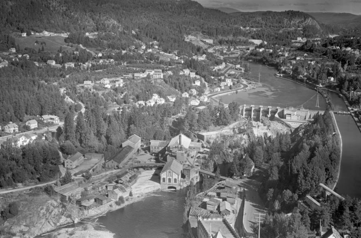 Ulike Widerø flyfoto fra Skien kommune, Skotfoss 