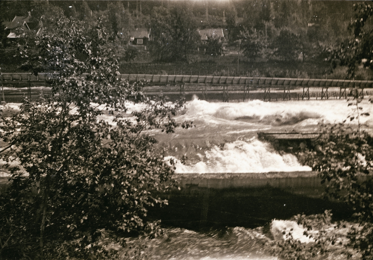 Lienfoss tømmerrenne?