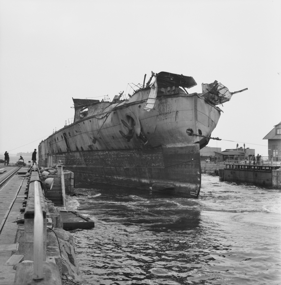 V13377