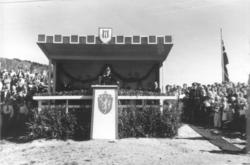 Prospektkort. Fra Kongebesøket i 1946. Kong Haakon den 7. ta