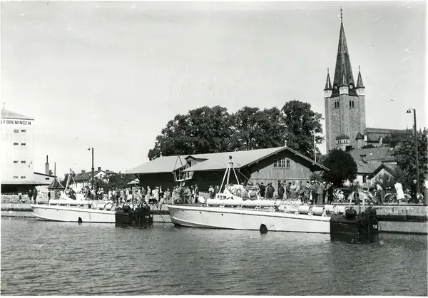 Motortorpedbåtarna T 16 och T 18 i Karlstad.