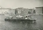 Passagerarmotorfartyget Möja av Stockholm på utgående från Stockholm 1953.