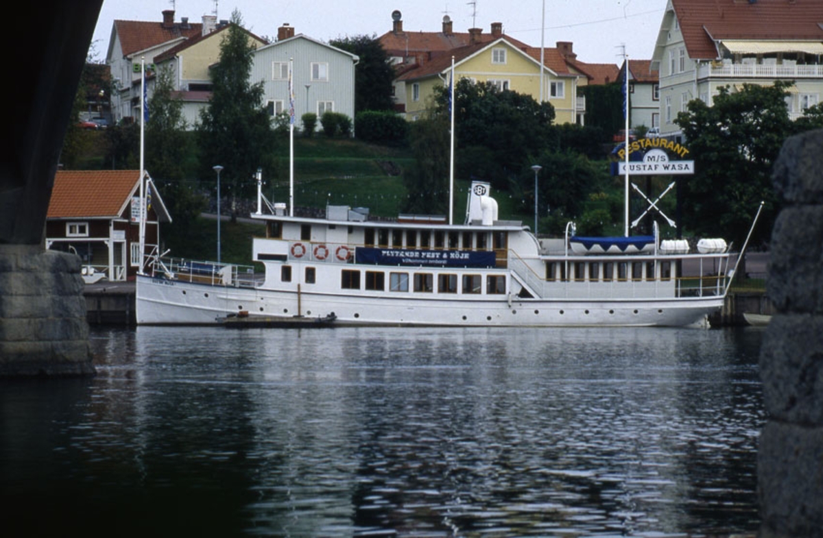 [Text på diaram] LEKSAND "GUSTAF WASA" 2002-09-08