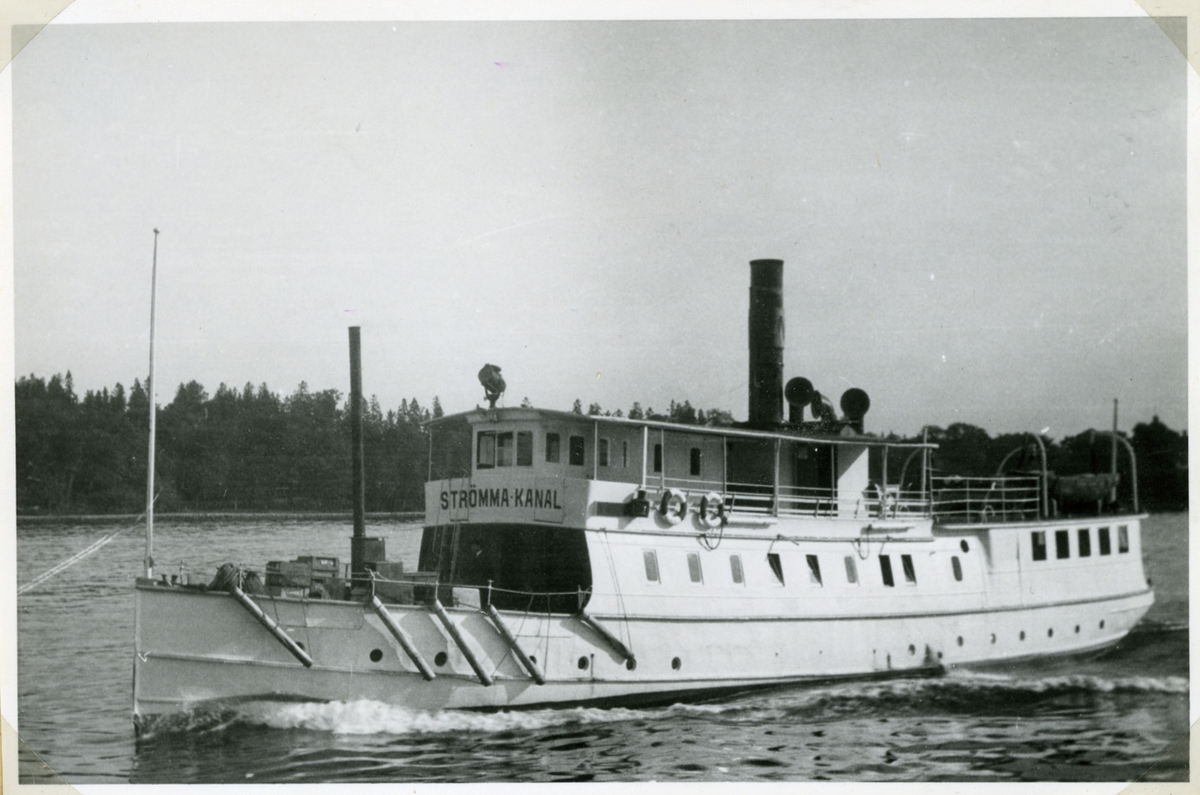Skärgårdsångaren STRÖMMA KANAL på Saltsjön, Stockholm.