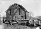 Anders-Pehrsgårdens mangårdsbyggnad under restaurering, Fröslunda, Altuna socken, Uppland 1939