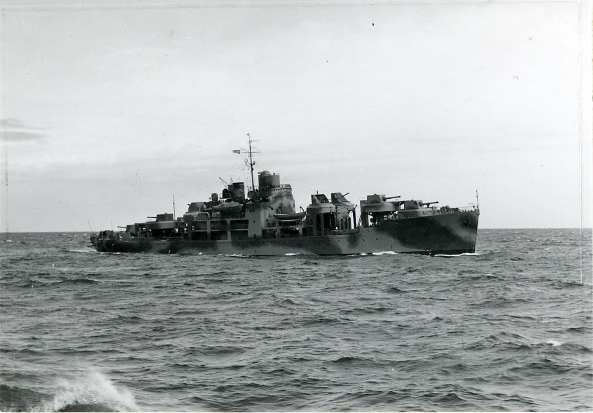 H.M.S. Älvsnabben.
Under byggnad 1943 som handelsfartyg inköptes av flottan och ändrades till minfartyg.
Även använt som skolfartyg och långresefartyg.