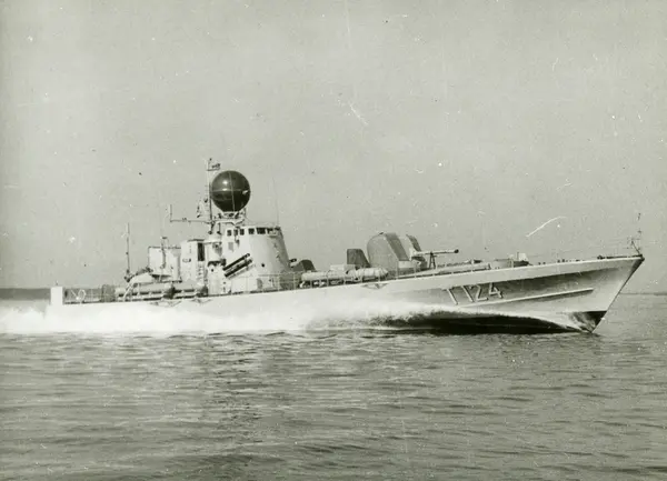 Castor (T 124) till sjöss. Systerfartyg till Spica.