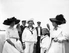 Psk Fylgia och Manlighetens besök i Borgholm vid hembygdsfesten midsommardagen 1912. Foto fr Marinstabens fotodetalj 1952. Db 115/52