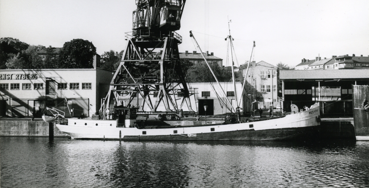 Ägare:/1929-73/: W.A. de Vries Gzn. Hemort: Zwartsluis.