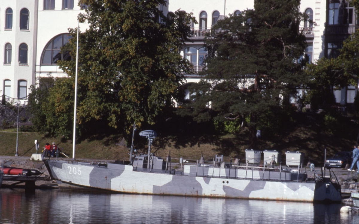 [Text diaram:] SALTIS LANDSTIGNINGSBÅT="205"