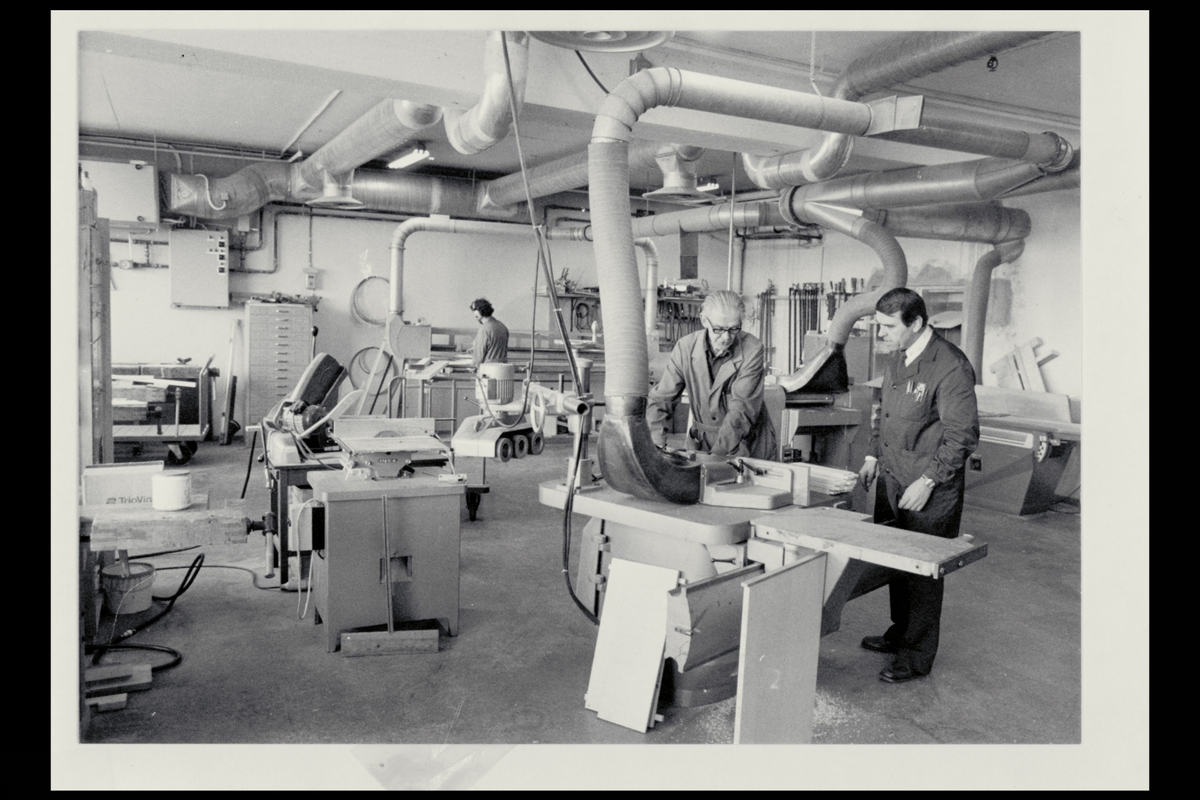interiør, snekkerverksted, konowsgate 67b, 1978, verksmester Gunnar Johannessen, snekkermester Nils Nygaard, møbelsnekker Lasse Kuretsinzky