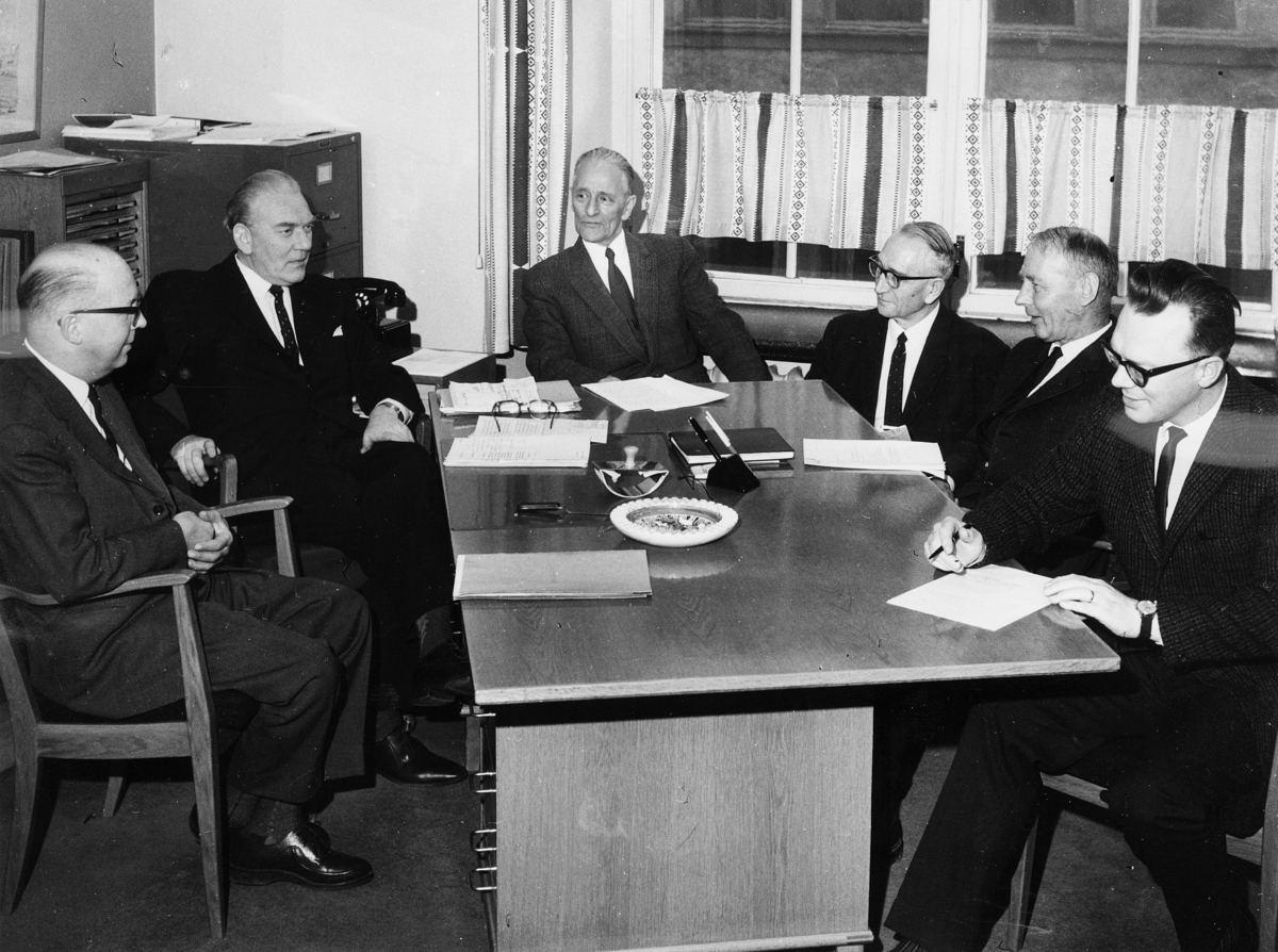 gruppebilde, møte, 6 menn