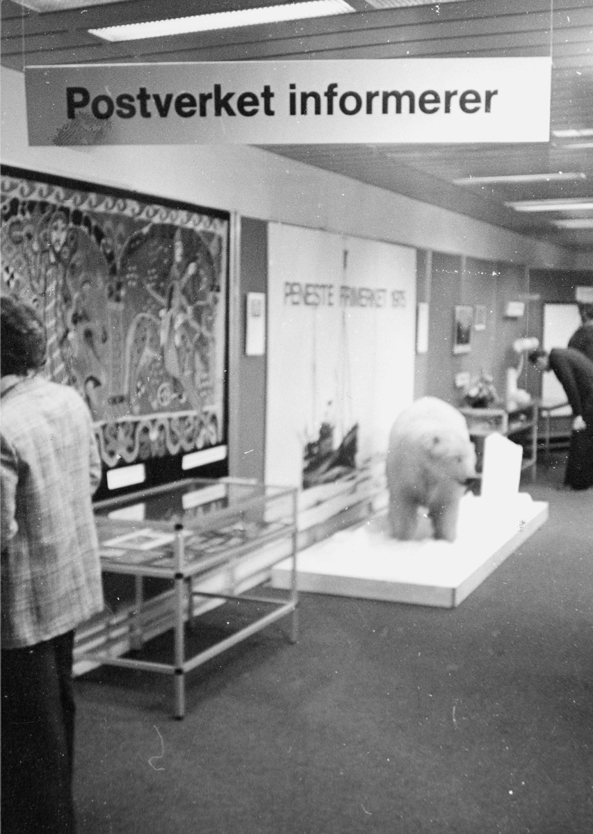 markedsseksjonen, nasjonal frimerkeutstilling, Filos 76, 8.-17. oktober, peneste frimerke i 1975, Svalbard, NK 759, motiv isbjørn