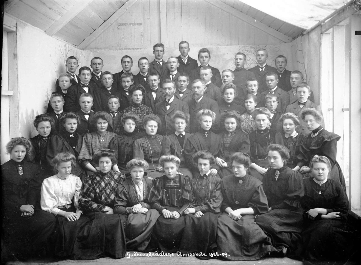 Gudbrandsdal amtsskole 1908 -1909, klassebilde