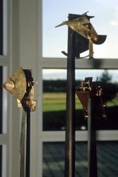 U. T. [Skulptur - Metallarbeid]