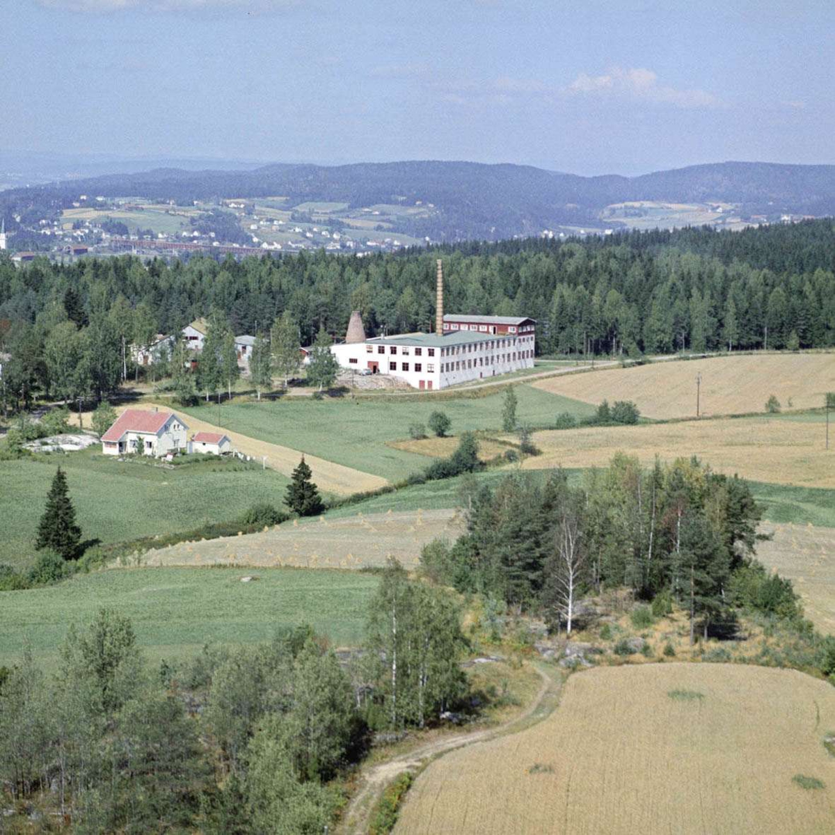 FOSS SLIPESKIVEFABRIKK