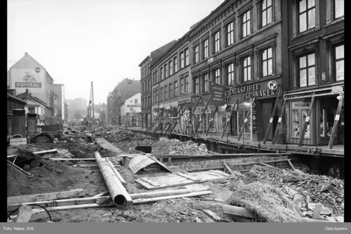 Utbygging av Tunnelbanen gjennom Grønland. Asylet midt på bildet til høyre