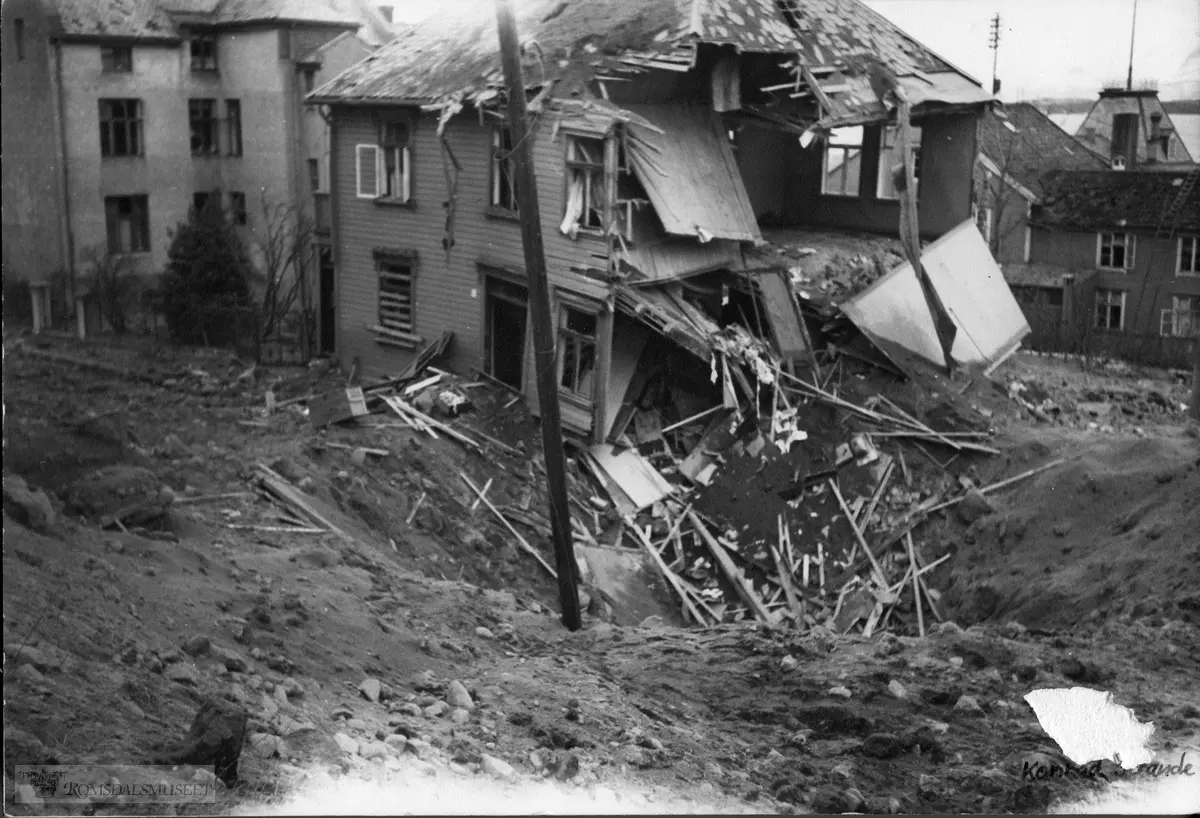 Holm sitt hus i Byfogd Motzfeldts gate bombet.