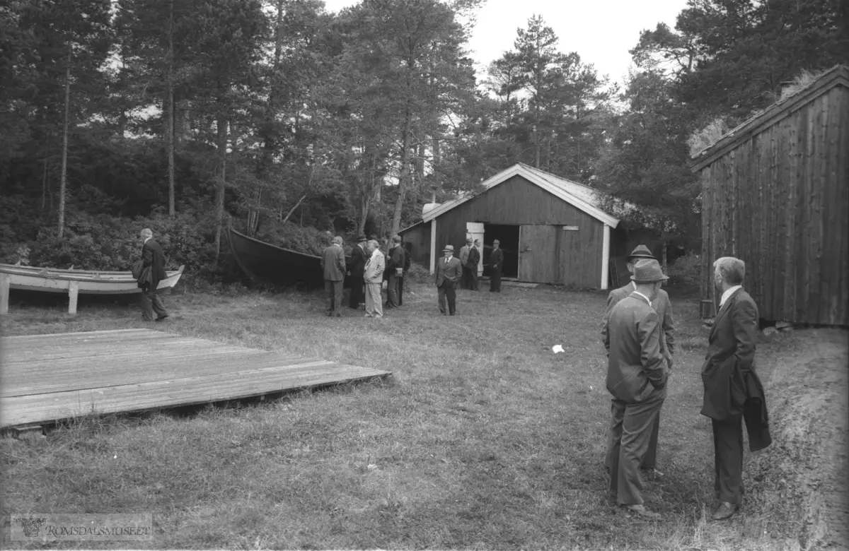 Veteranstevne august 1977..Fiskere i alderen 70-95 år fra hele Romsdalskysten ble invitert. Museet tok opp lydbånd fra stevnet.