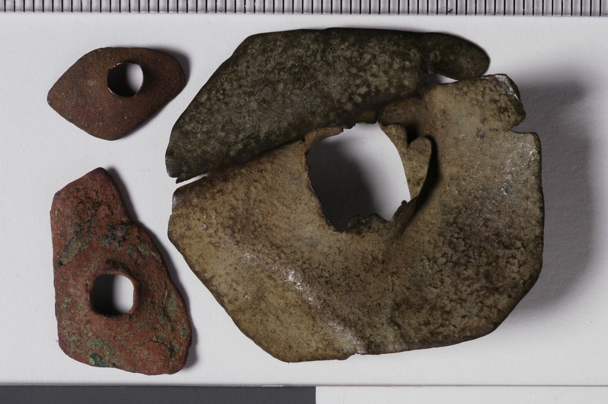 MALV: ST. B. 12, 5 - 34, 4 MM, PLATENE ER MANGEKANTET OG UREGELMESSIGE. VIRKER BRUKT.