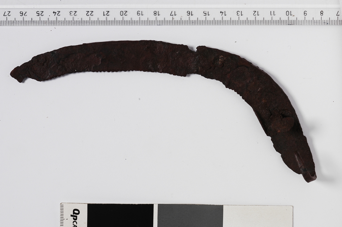 MALV: V. 2, 5 KG, FORSKJELLIG FORMETE KLUMPER. MÅ TAES ANALYSEPRØVER. 