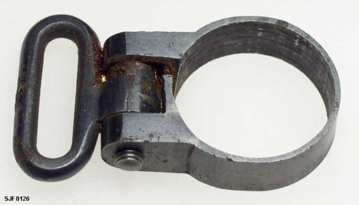 Reimbøylen satt fast i geværløpet hvor det ble festet ei lær- reim, det var også et feste nederst på geværet som andre enden av lærreima ble festet, da var det lettere for jegeren å frakte med seg sitt gevær. 
