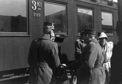 Hamar stasjon, 9. april 1940. Kongefamilien og regjeringen a