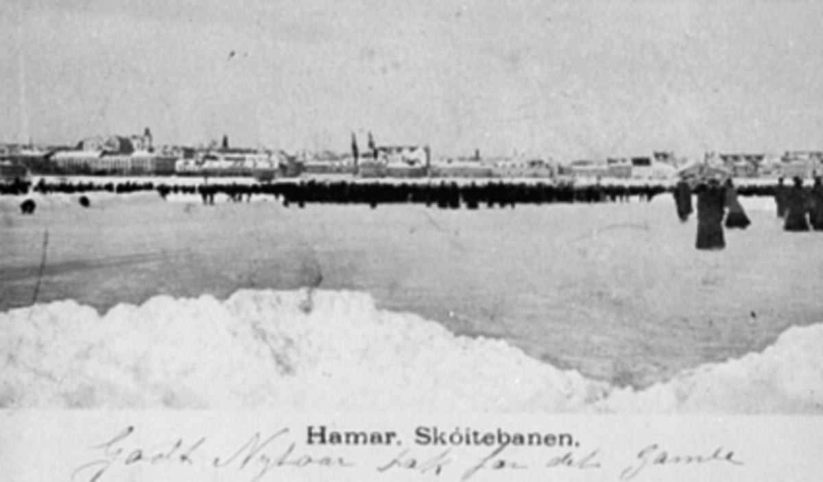 Postkort med raster, Hamar, Hamarbukta, skøytebane, skøyteløp, mjøsisen, poblikum, 