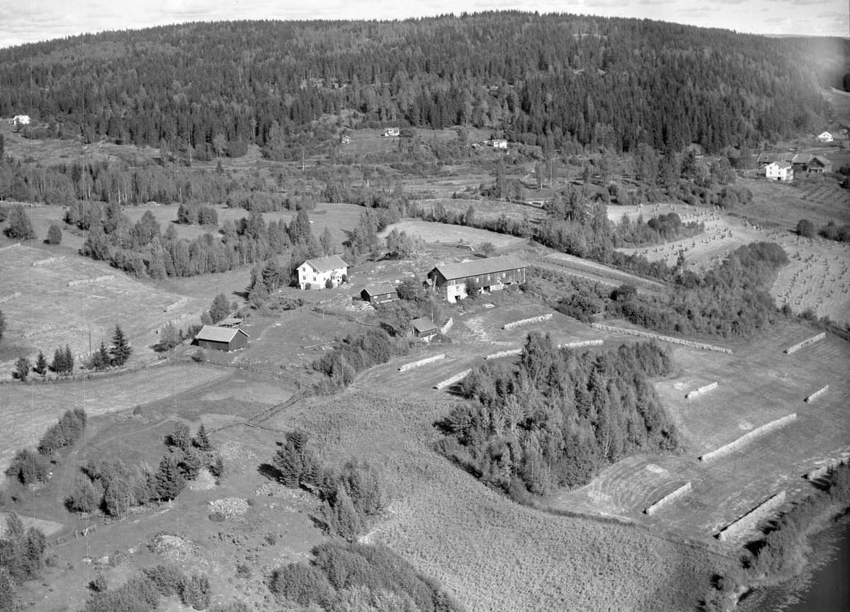 Flyfoto av Kjenli gard, Stavsjø, Ringsaker.