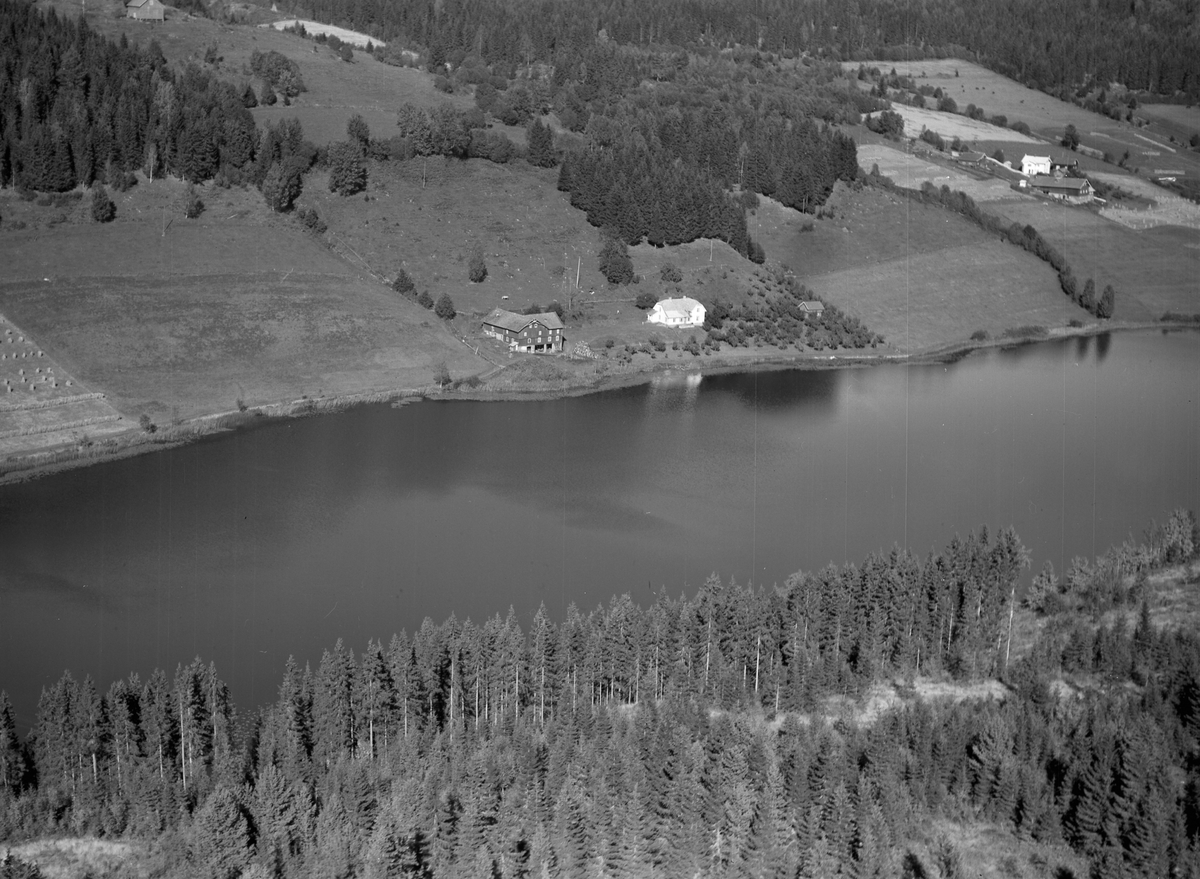 Flyfoto av Rognstad ved Stavsjøen, Hedmark.