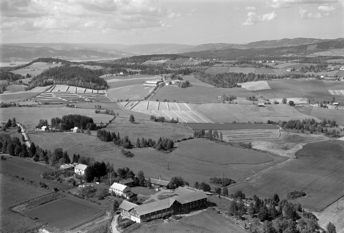 Flyfoto av Stav store, Veldre, Ringsaker.
