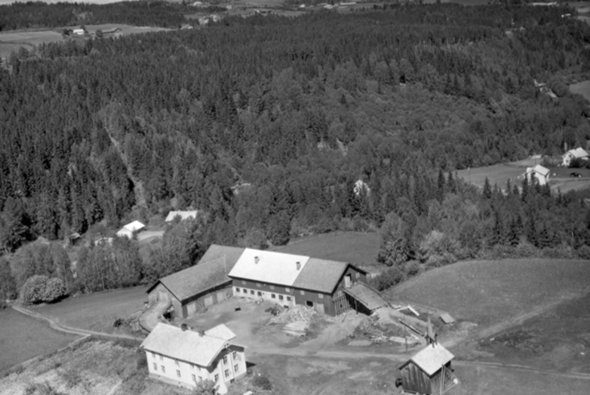 Flyfoto av Spikdalødegården, Brumunddal.