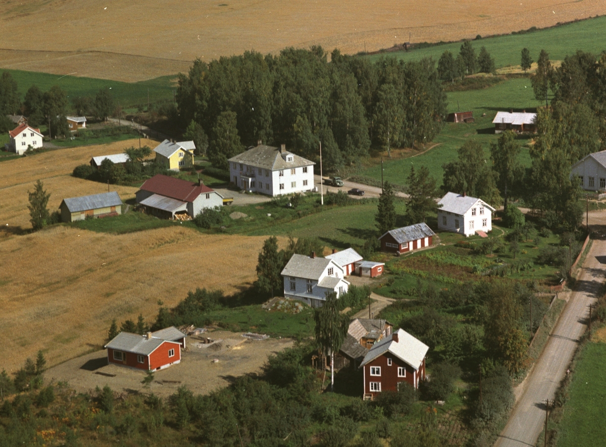 Flyfoto, boliger, Lundsdalen, Gaupen, Ringsaker.